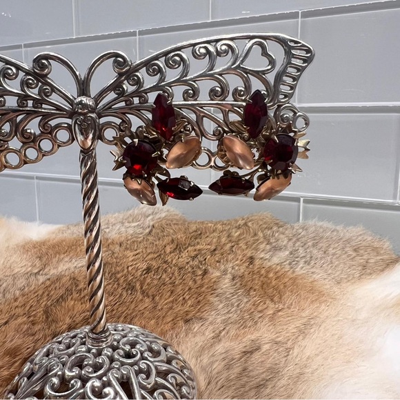 Vintage Art Noveau Czech Glass Rhinestones Deco Red Peach Glass Clip on Earrings - Picture 3 of 10